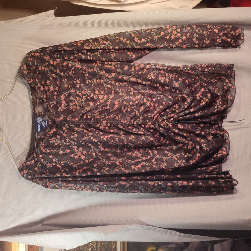 Woman's black and pink rose pattern blouse, size 14-16,